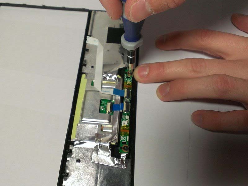 2-buoc-thay-nut-chuot-trackpad-cho-asus-eee-pc-1008ha-h2