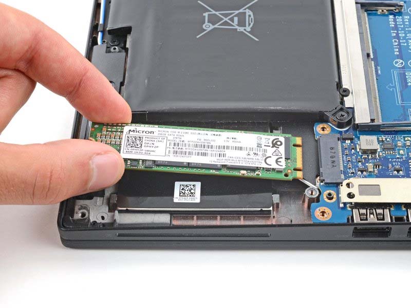 cac-buoc-thay-o-ssd-cho-laptop-dell-latitude-7490-h10