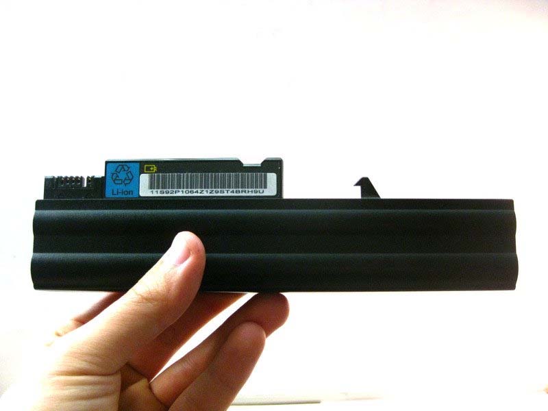 cac-buoc-thay-the-ram-cho-ibm-thinkpad-t42-h21