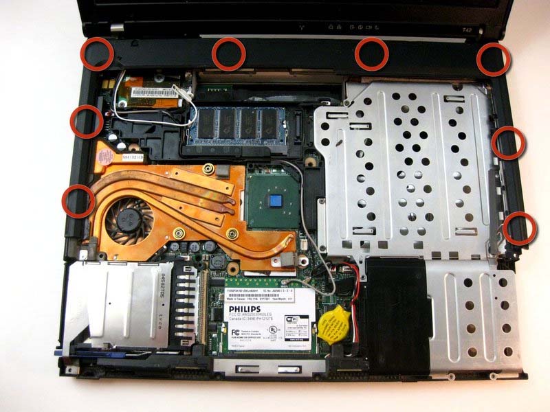 cac-buoc-thay-the-ram-cho-ibm-thinkpad-t42-h9