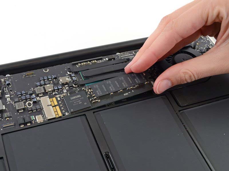 cach-nang-cap-ssd-nvme-cho-macbook-air-13-h5