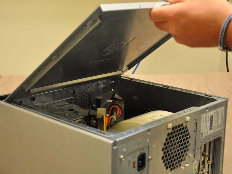 cach-thao-mat-truoc-cua-thung-may-hp-media-center-876x-h2
