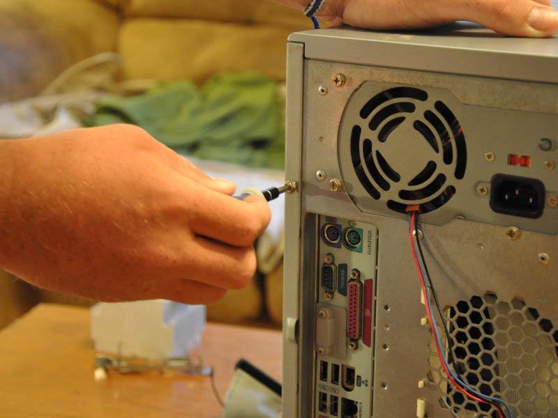 cach-thao-mat-truoc-cua-thung-may-hp-media-center-876x-h3