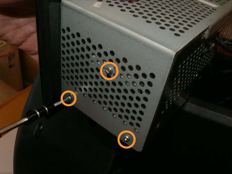 cach-thao-roi-bo-nguon-va-bang-djieu-khien-loa-behringer-eurolive-b212d-h3