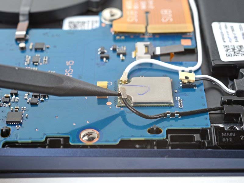 cach-thay-bo-mach-phu-cho-laptop-samsung-galaxy-book-pro-360-15-h13