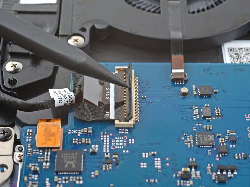cach-thay-bo-mach-phu-cho-laptop-samsung-galaxy-book-pro-360-15-h17