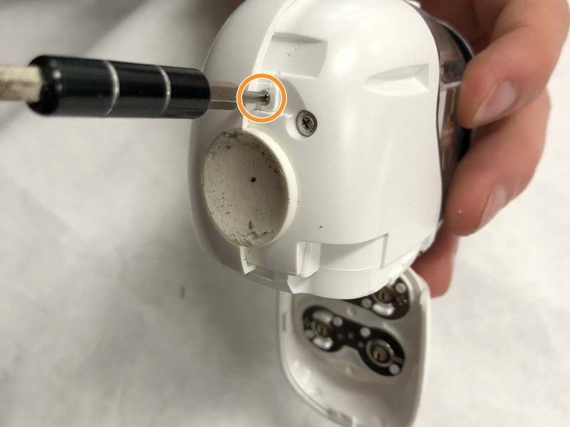 cach-thay-cum-ong-kinh-netgear-arlo-h5