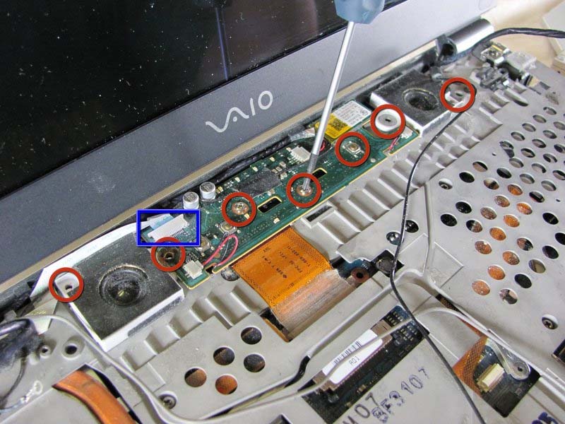 cach-thay-man-hinh-laptop-sony-vaio-vgn-sz120p-h11