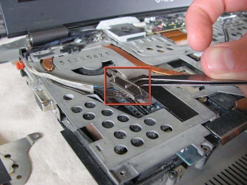 cach-thay-man-hinh-laptop-sony-vaio-vgn-sz120p-h12