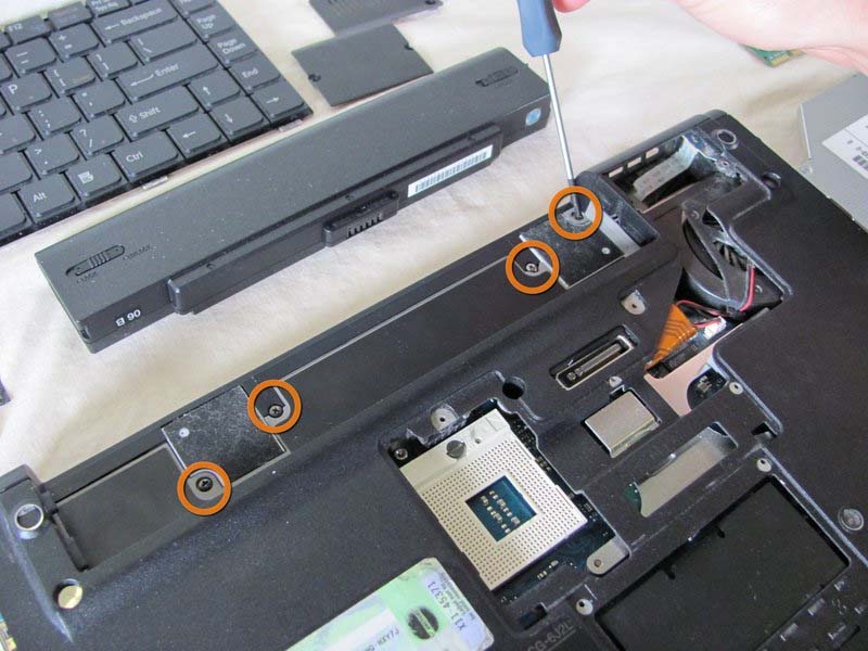 cach-thay-man-hinh-laptop-sony-vaio-vgn-sz120p-h8