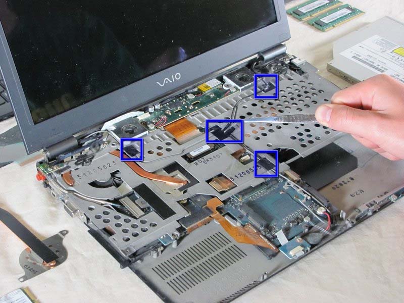 cach-thay-man-hinh-laptop-sony-vaio-vgn-sz120p-h9