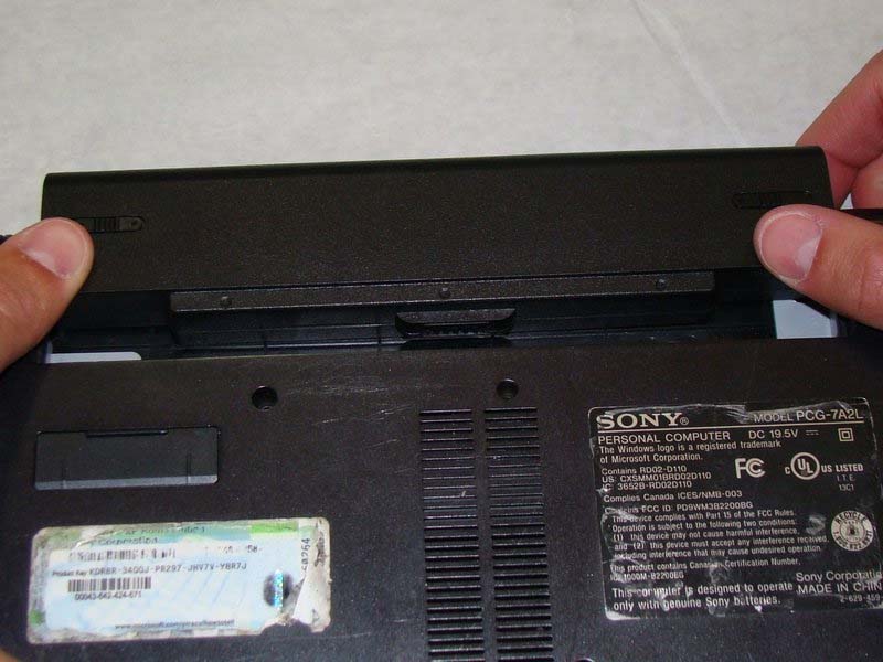 cach-thay-ram-cho-laptop-sony-vaio-vgn-fs640-h3