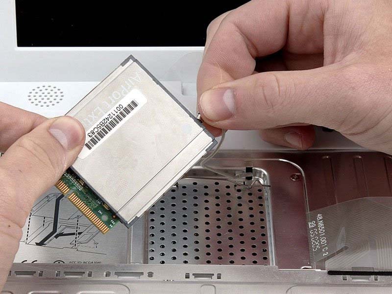 cach-thay-ram-cho-may-tinh-ibook-g4-12-800-mhz–12-ghz-h6