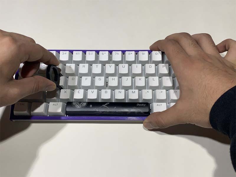 cach-thay-switch-cherry-mx-cho-ban-phim-ducky-one-2-mini-h2
