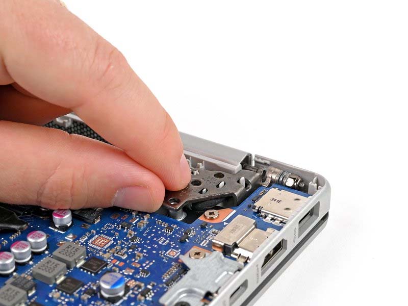 huong-dan-cac-buoc-thay-ban-le-laptop-hp-15-fc0000-series-h15