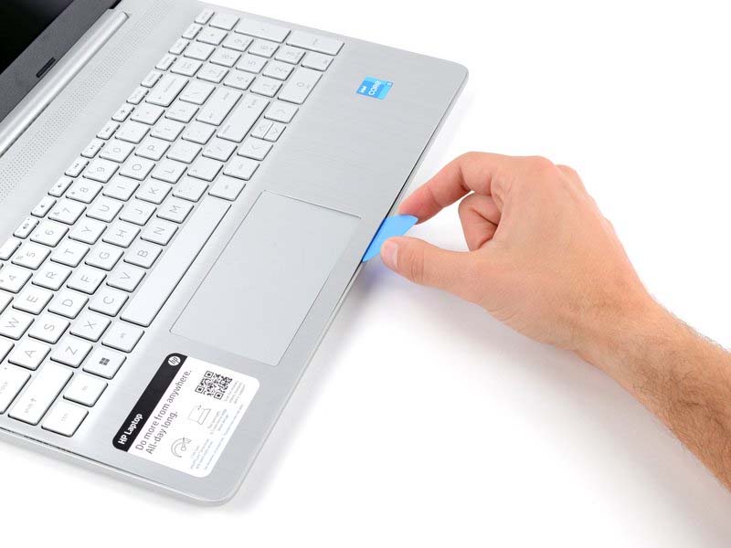 huong-dan-cach-thay-hoac-nang-cap-ram-tren-laptop-hp-15-ef-h11