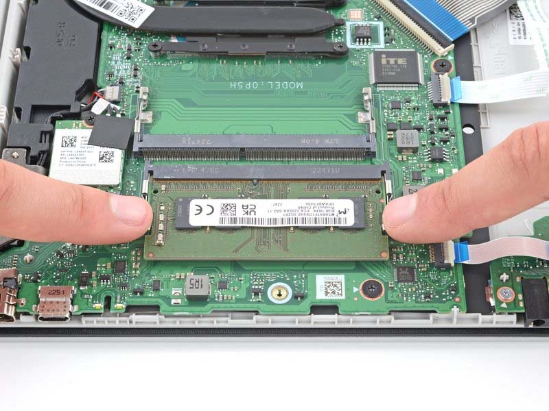 huong-dan-cach-thay-hoac-nang-cap-ram-tren-laptop-hp-15-ef-h16