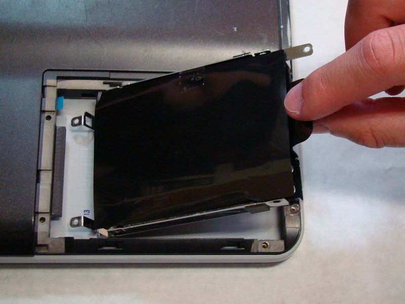 huong-dan-cach-thay-o-cung-laptop-sony-vaio-vgn-fs640-h8