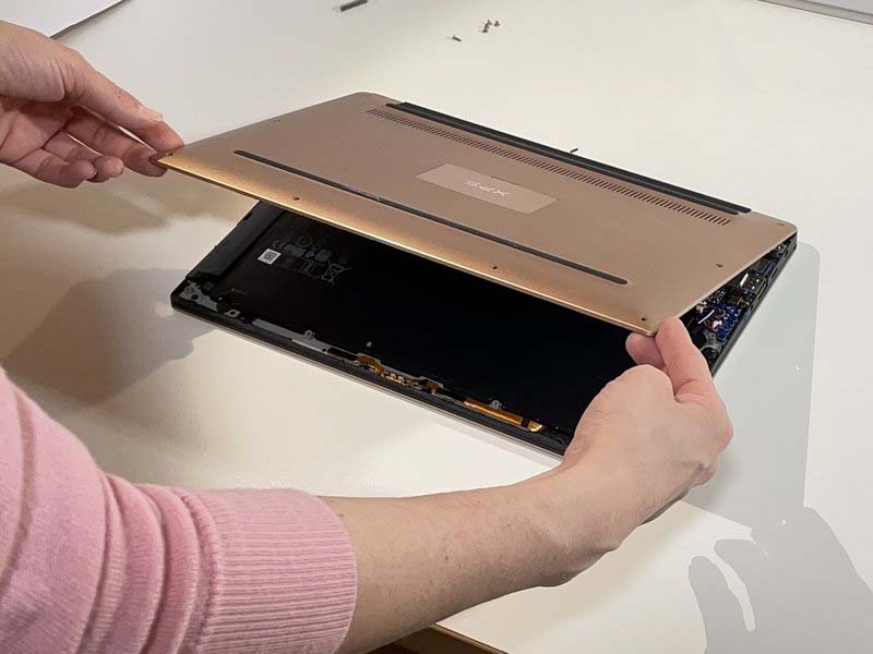 huong-dan-cach-thay-o-cung-ssd-cho-dell-xps-13-9360-h5