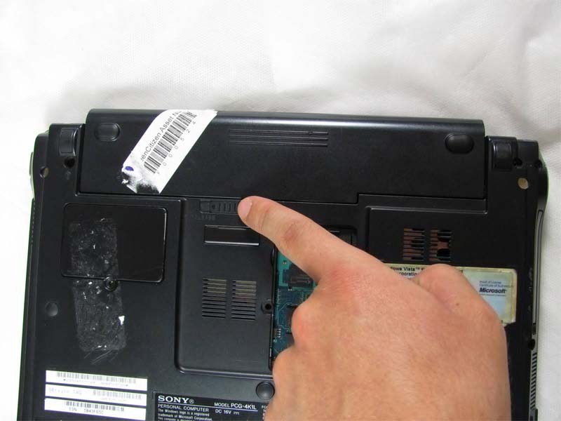 huong-dan-cach-thay-pin-laptop-sony-vaio-vgn-txn25n-h2
