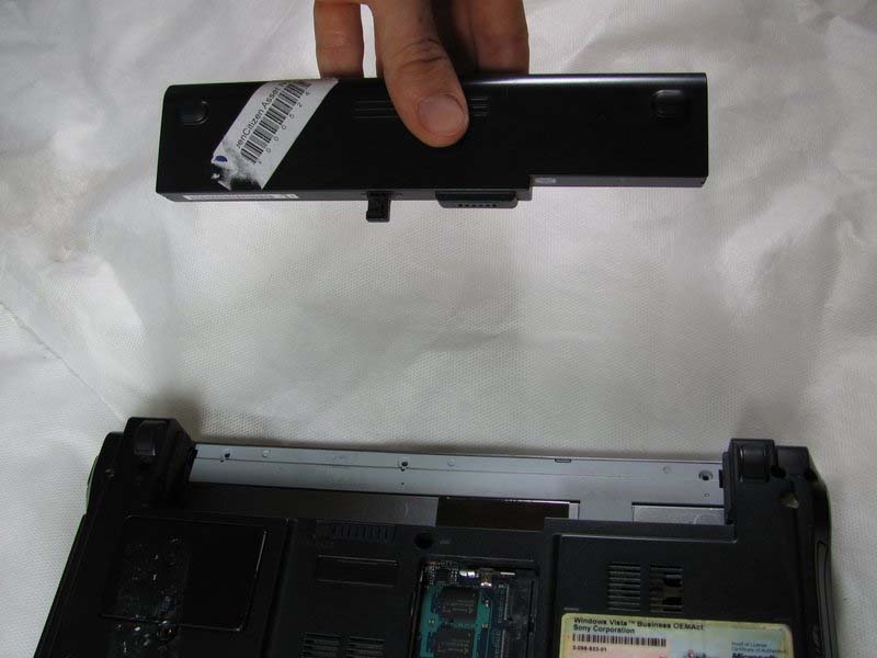 huong-dan-cach-thay-pin-laptop-sony-vaio-vgn-txn25n-h3