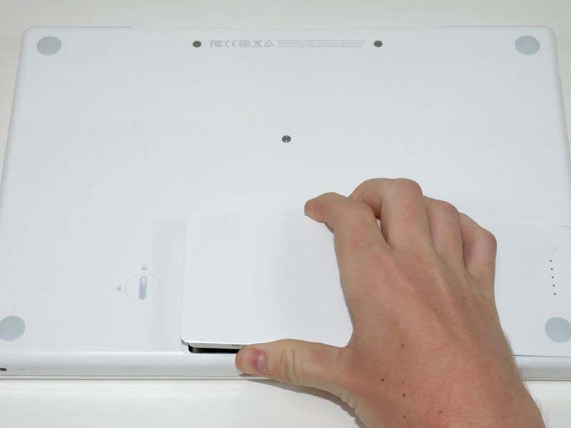 huong-dan-cach-thay-ram-cho-macbook-core-2-duo-h2