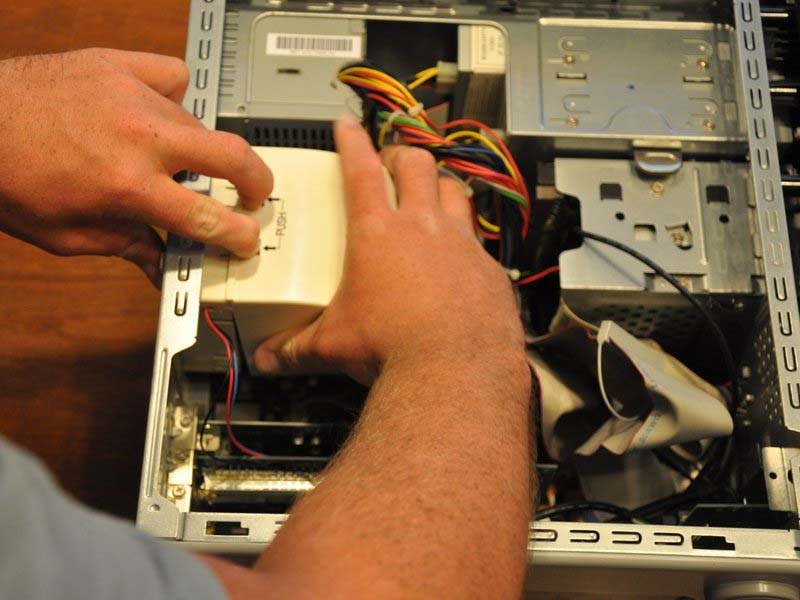 huong-dan-cach-thay-ram-cho-may-hp-media-center-876x-h2