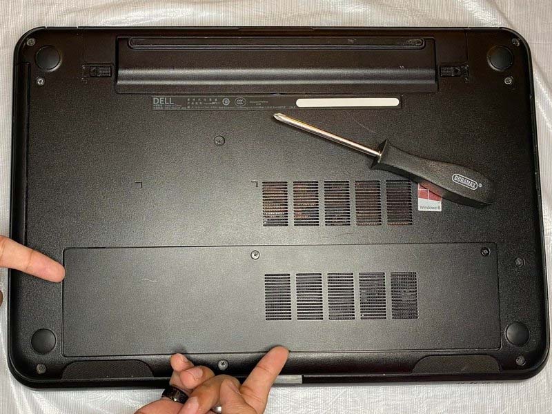 huong-dan-cach-thay-ram-laptop-dell-inspiron-3537