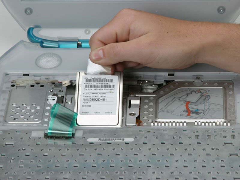 huong-dan-cach-thay-ram-laptop-ibook-g3-clamshell-h3