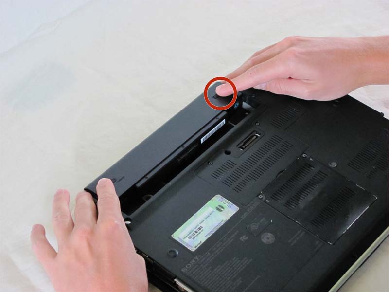 huong-dan-thay-o-djia-quang-cho-laptop-sony-vaio-vgn-sz120p-h2