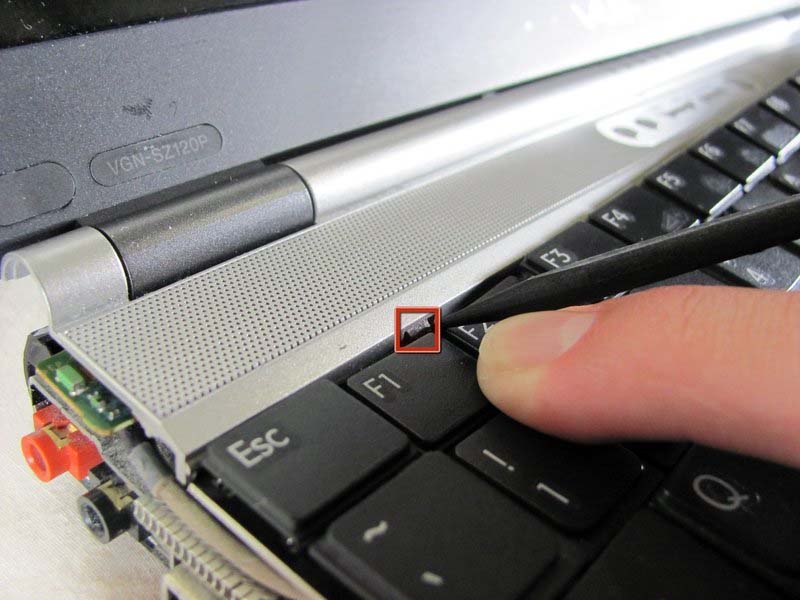 huong-dan-thay-o-djia-quang-cho-laptop-sony-vaio-vgn-sz120p-h4