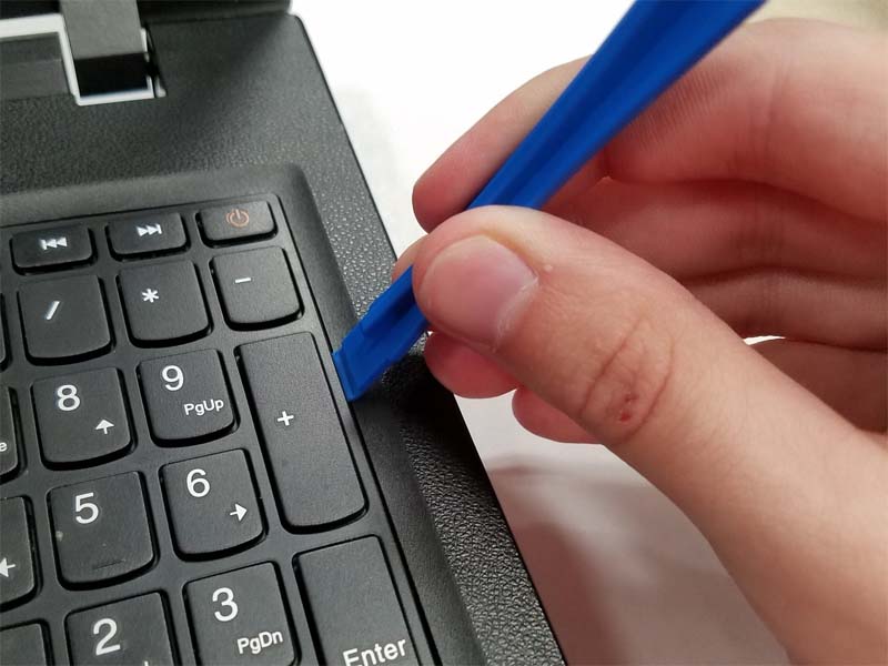 mach-ban-cach-thay-o-cung-laptop-lenovo-ideapad-110-15isk-h2