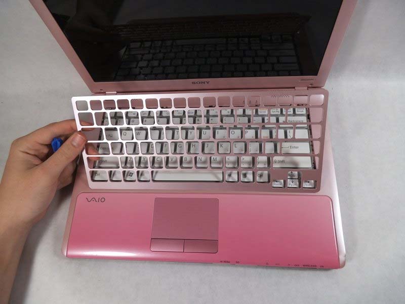 bo-tui-6-buoc-thay-the-ban-phim-sony-vaio-vpcw21fx-h3