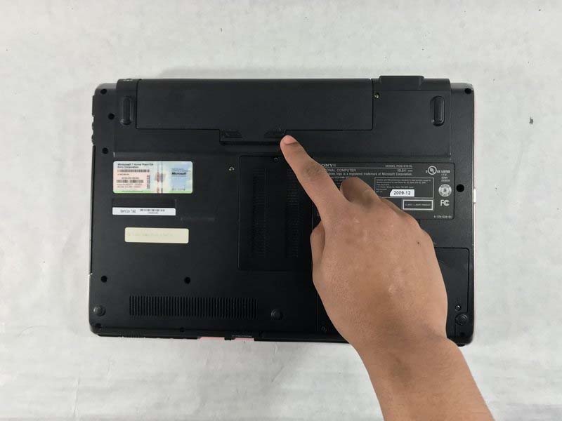 bo-tui-6-buoc-thay-the-ban-phim-sony-vaio-vpcw21fx