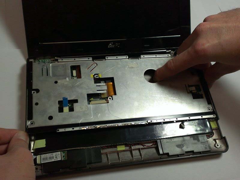 cac-buoc-thay-card-djo-hoa-tren-asus-eee-pc-1008ha-h2