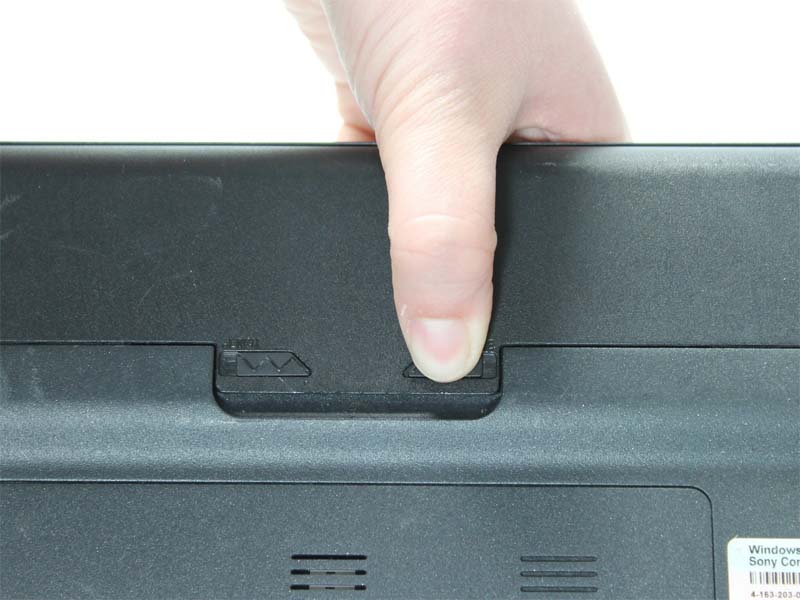 cac-buoc-thay-the-ram-cho-laptop-sony-vaio-vpc-y2190x-h2