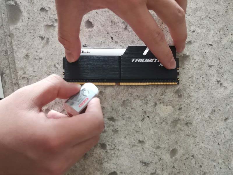 cach-sua-loi-ket-noi-man-hinh-choi-game-va-may-tinh-dje-ban-h8