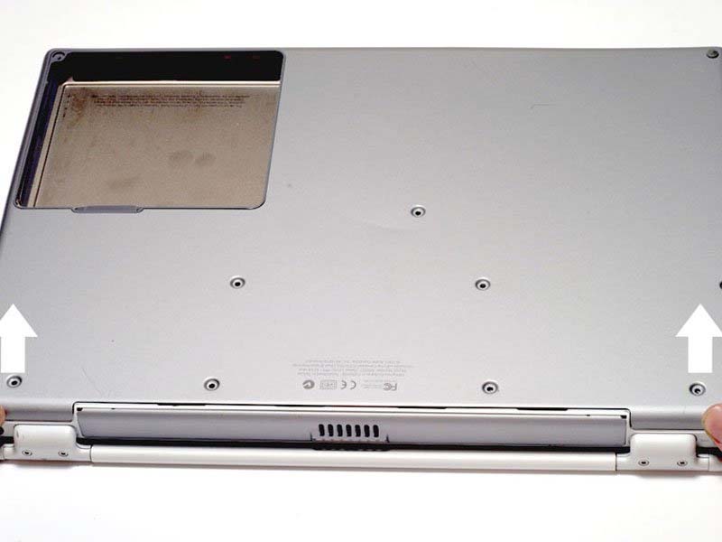 cach-thay-khay-giu-the-pcmcia-tren-powerbook-g4-titanium-onyx-h5
