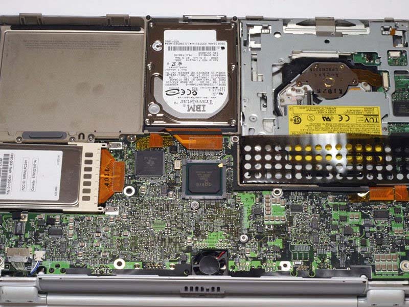 cach-thay-khay-giu-the-pcmcia-tren-powerbook-g4-titanium-onyx-h6