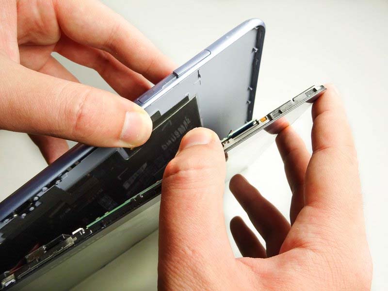 cach-thay-loa-phai-tren-samsung-ativ-smart-pc-500t-tai-nha-h2