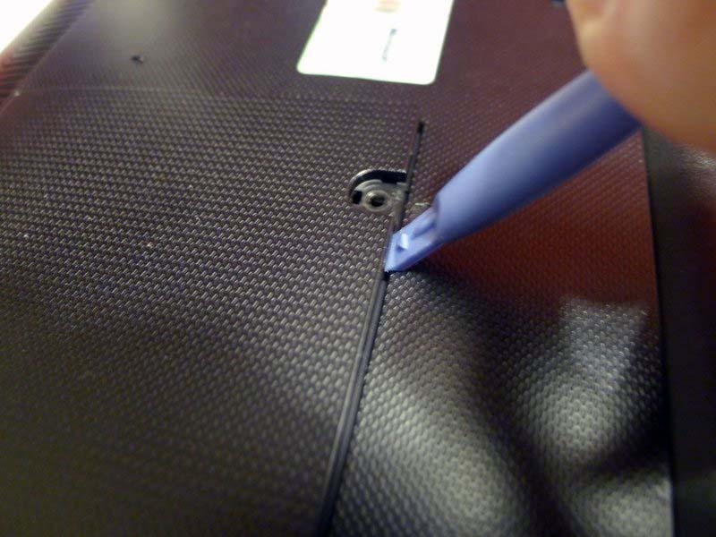 cach-thay-nap-tren-touchpad-tren-asus-eee-pc-1215n-h3