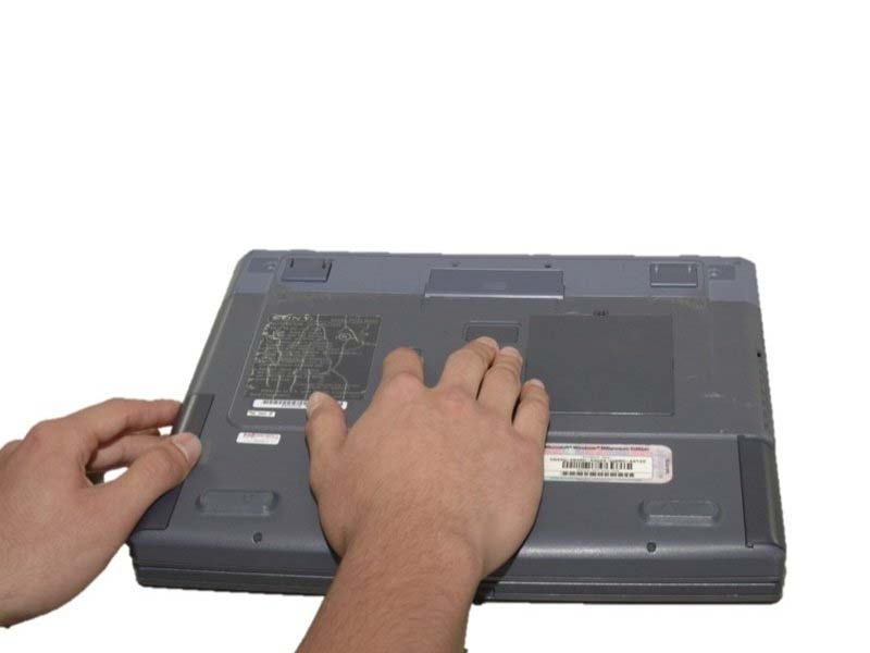 cach-thay-o-djia-mem-tren-sony-vaio-pcg-933a-h2