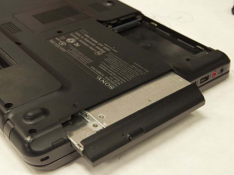 cach-thay-quat-tan-nhiet-tren-sony-vaio-vgn-nw240f-pcg-7184l-h5
