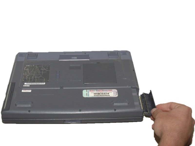 cach-thay-the-ram-tren-sony-vaio-pcg-933a-h2