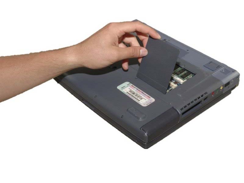 cach-thay-the-ram-tren-sony-vaio-pcg-933a-h4