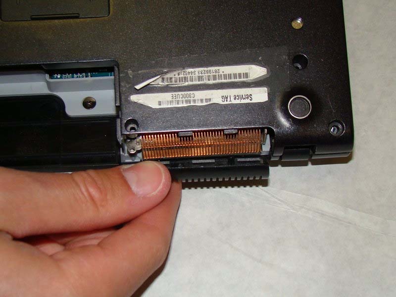huong-dan-cac-buoc-thao-nap-lung-sony-vaio-vgn-fs640-h9