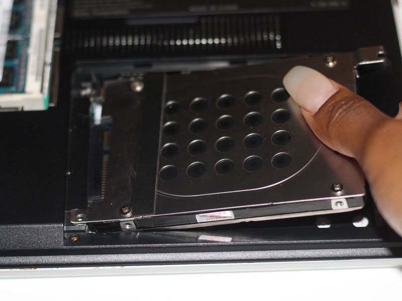 huong-dan-cach-thao-vo-sau-laptop-sony-vaio-vpccw17fx-h5