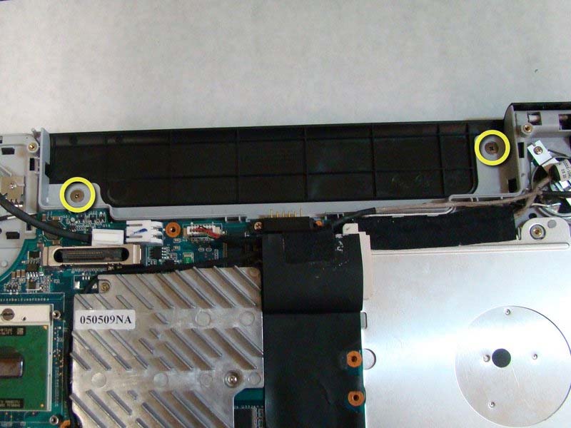 huong-dan-cach-thay-ban-phim-laptop-sony-vaio-vgn-fs640-h10