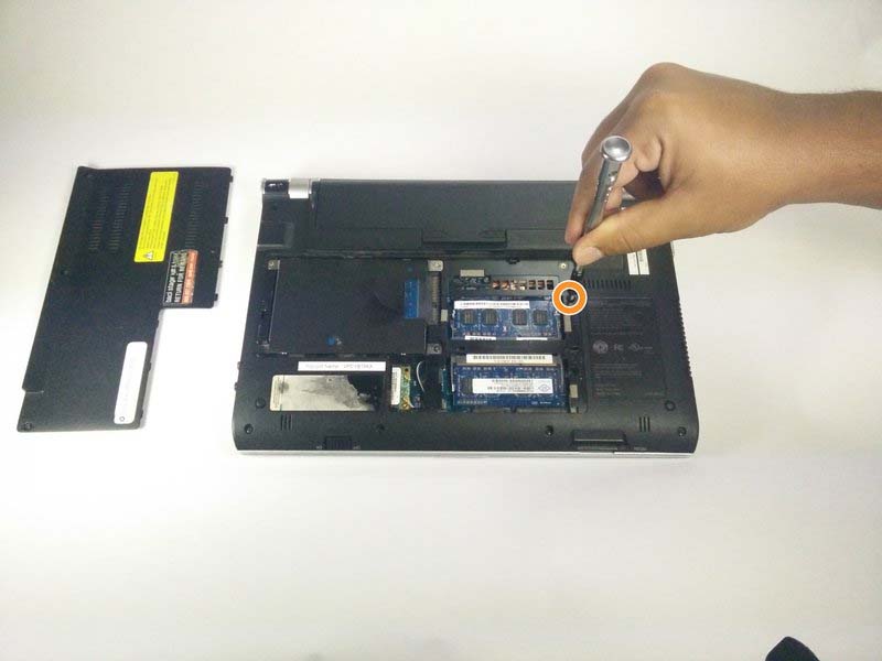 huong-dan-cach-thay-ban-phim-sony-vaio-pcg-31311l-h3