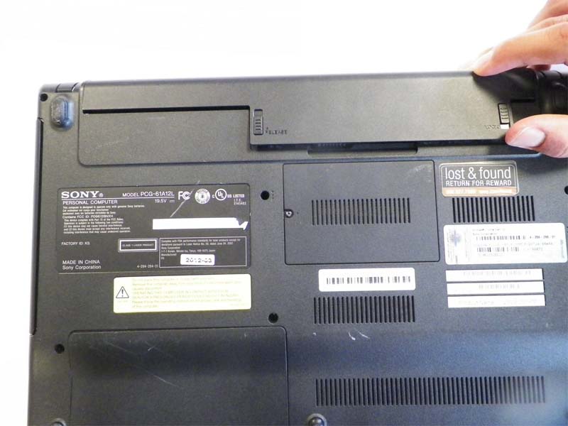 huong-dan-cach-thay-o-djia-quang-laptop-sony-vaio-vpceg37fm